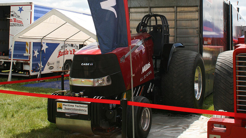 Tractor-Pulling-in-Bernay-07-s