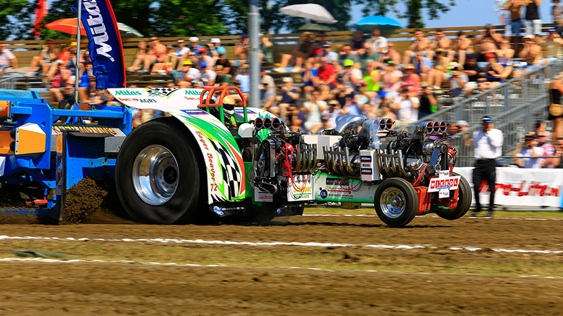 Tractor-Pulling-in-Putten-08-s